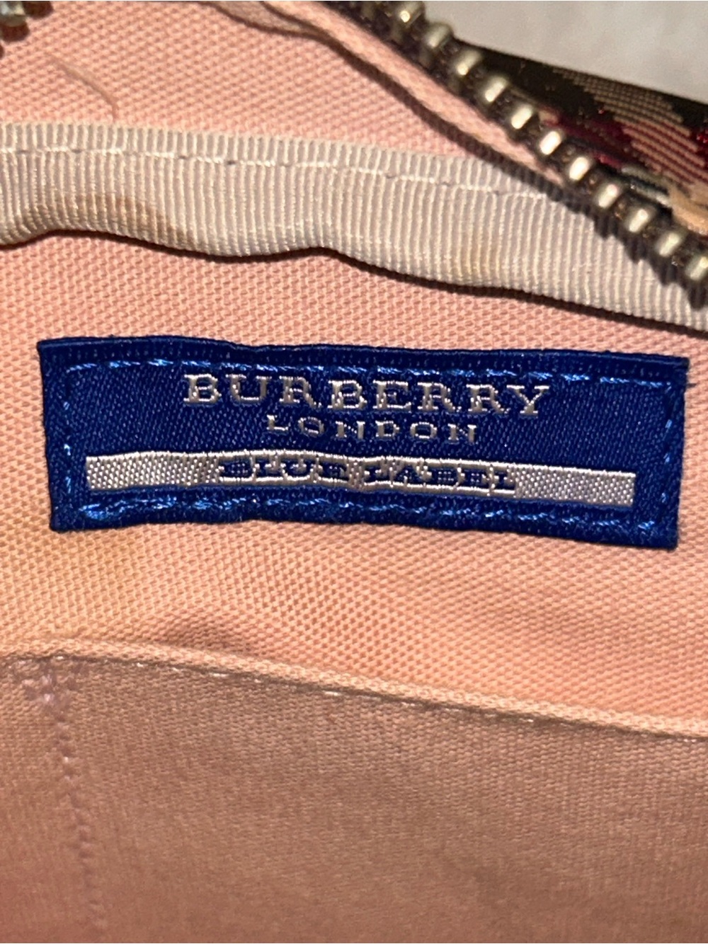 Burberry Plaid Crossbody Bag- BEAUTIFUL CONDITION - Picture 4 of 16